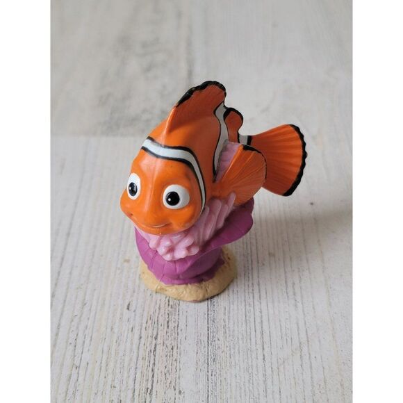 Pixar Disney clownfish finding little Nemo pink coral toy fish - Picture 1 of 5